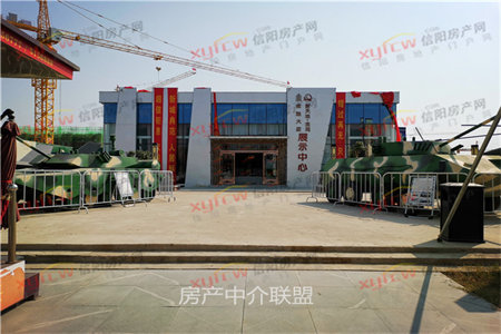 城东滨江国际花苑电梯黄金楼层精装3室2厅2卫证满两年